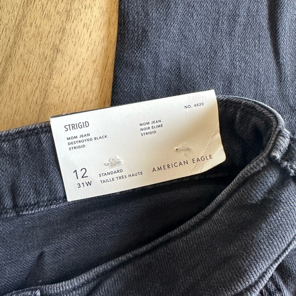 American Eagle Mom Jeans - Picture 4 of 5